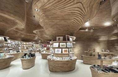 BIM建筑|云诡波谲，仿佛渗透光线的原始洞窟：卡塔尔国度博物馆商铺 / 高田浩一建筑事务所-BIM建筑网