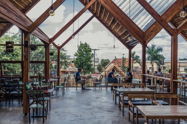 BIM建筑|轻巧明快，如擦过草地的轻燕：山森日式餐厅/ TERRAIN architects