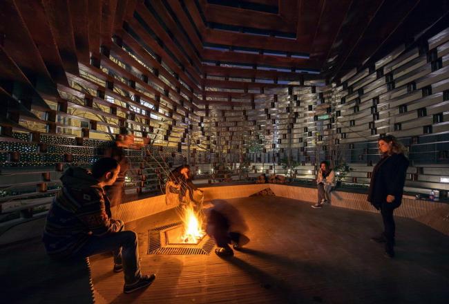 BIM建筑|融进古老元素，片状“鱼鳞”架起的无柱天篷 / Olgooco