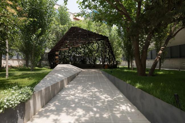 BIM建筑|融进古老元素，片状“鱼鳞”架起的无柱天篷 / Olgooco