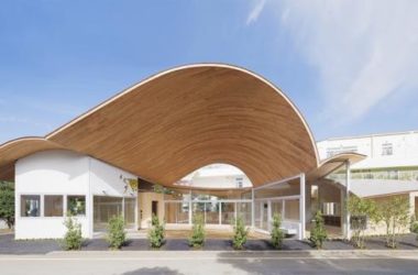 BIM建筑|富士山下，曲线的温顺与魅力：Toranoko 托儿所 / Takashige Yama***a Office-BIM建筑网