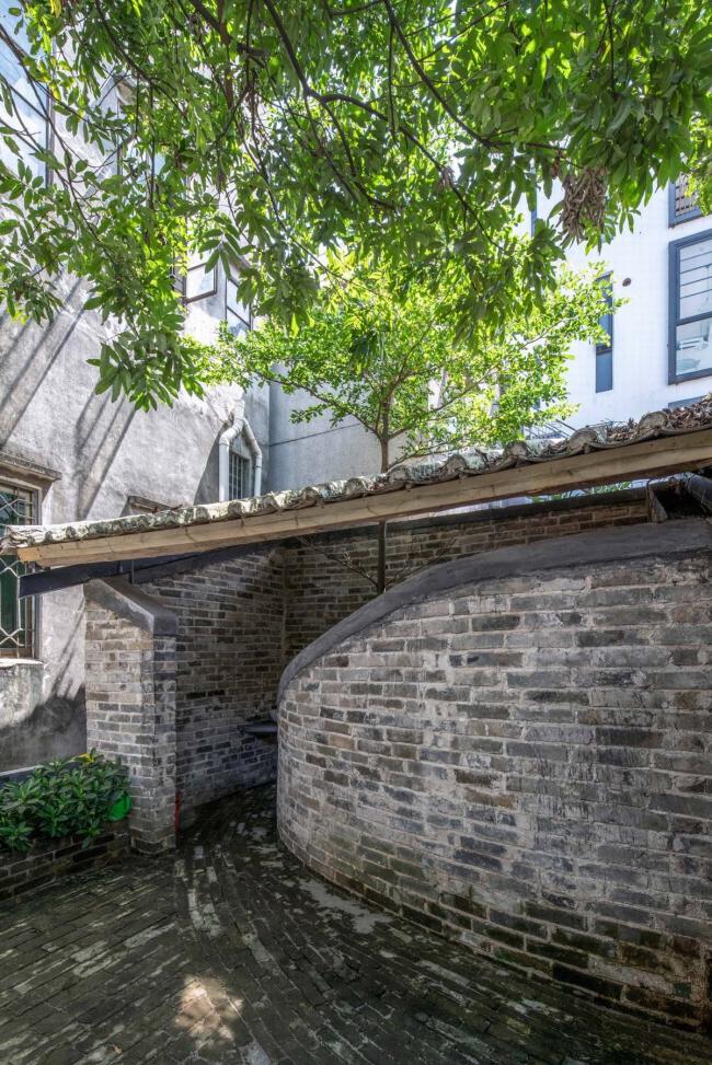 BIM建筑|众筹来的露台公共空间——新基白屋子平易近宿群 / 竖梁社建筑