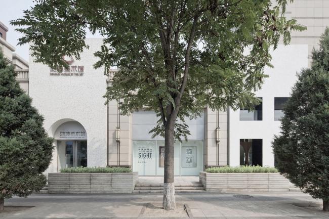 BIM建筑|拱与镜：虚实相映的无尽空间 / 槃达建筑