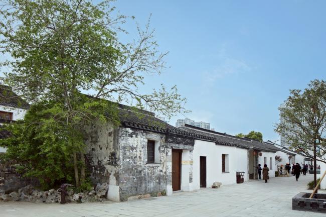 BIM建筑|叫醒记忆，沧桑而丰年代感的老屋子改革：不雅茶庭 / 南京悦设空间设计