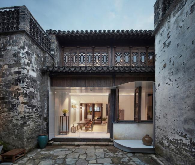 BIM建筑|叫醒记忆，沧桑而丰年代感的老屋子改革：不雅茶庭 / 南京悦设空间设计