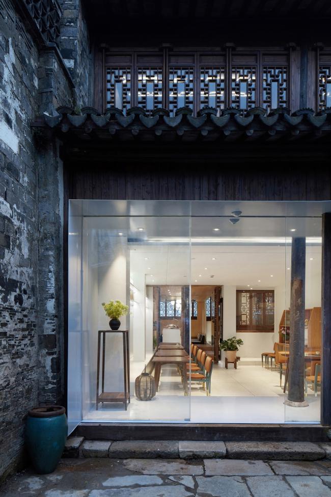 BIM建筑|叫醒记忆，沧桑而丰年代感的老屋子改革：不雅茶庭 / 南京悦设空间设计