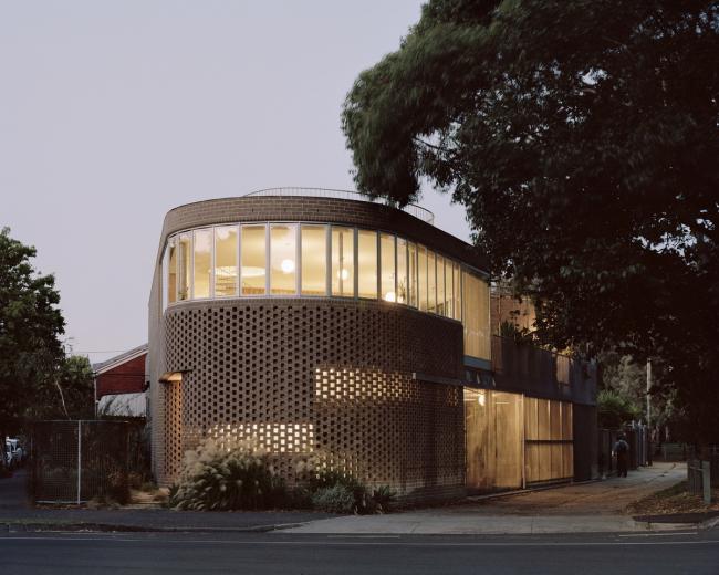 BIM建筑|玫瑰之家，砖网格幕墙以顺应三角狭地