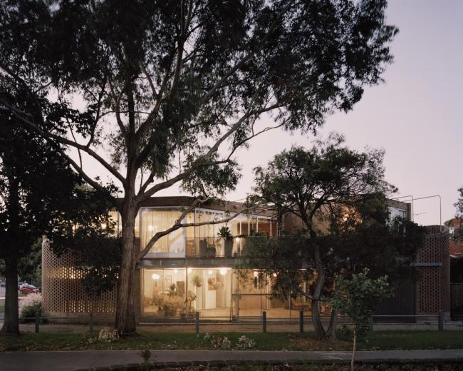 BIM建筑|玫瑰之家，砖网格幕墙以顺应三角狭地