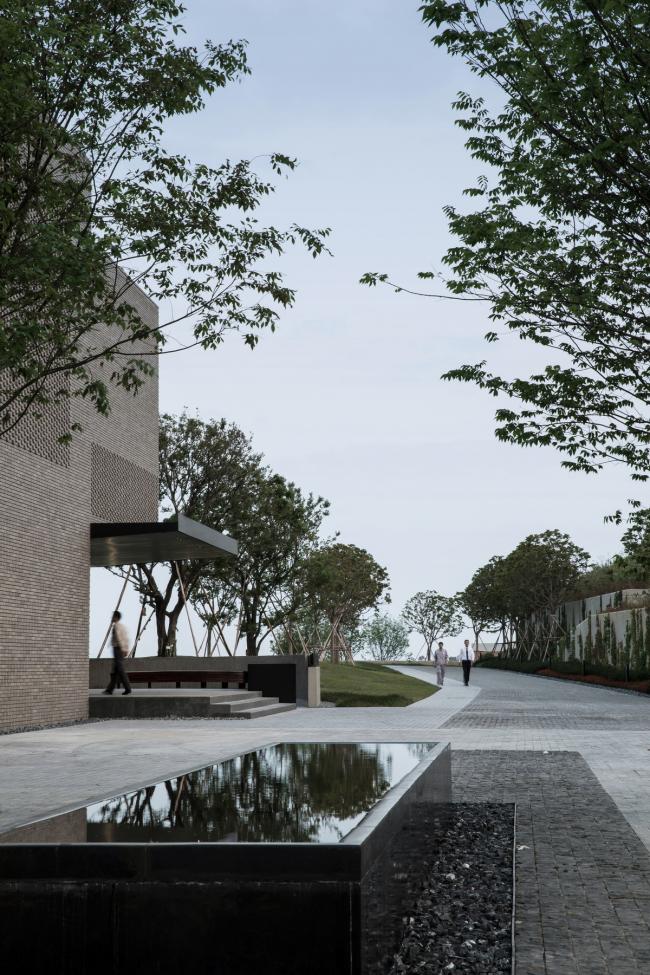 BIM建筑|坚实蕴藉，独看名胜：华润团体档案馆 / Studio Link-Arc