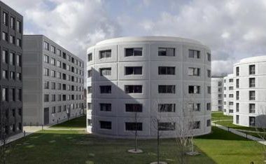 BIM建筑|雄壮壮阔，混凝土立面映出希腊神话故事：萨克莱年夜学学生公寓-BIM建筑网