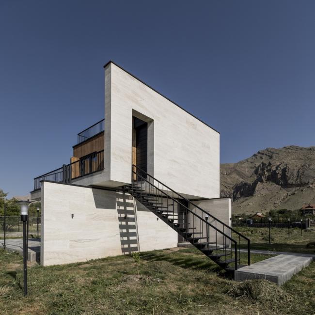 BIM建筑|纵横分明，稀树草原上的一座现代简约室第