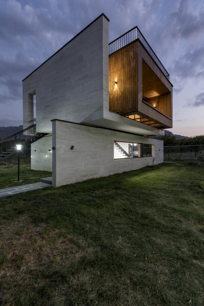 BIM建筑|纵横分明，稀树草原上的一座现代简约室第