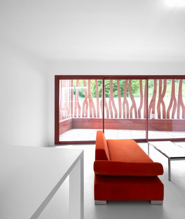 BIM建筑|高耸于年夜海之上，闪烁着赭色珊瑚的深邃深挚：海洋不雅测站国际住宿中间