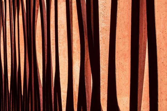 BIM建筑|高耸于年夜海之上，闪烁着赭色珊瑚的深邃深挚：海洋不雅测站国际住宿中间