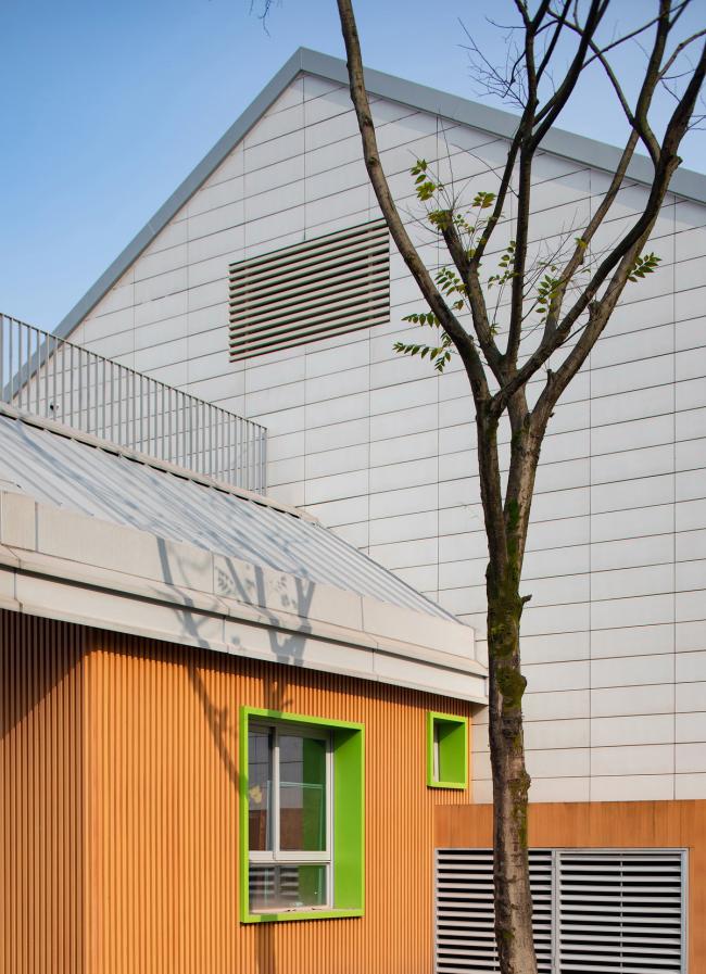 BIM建筑|五彩斑斓的“村”小板屋——重庆约克北郡幼儿园 / IDO元象建筑