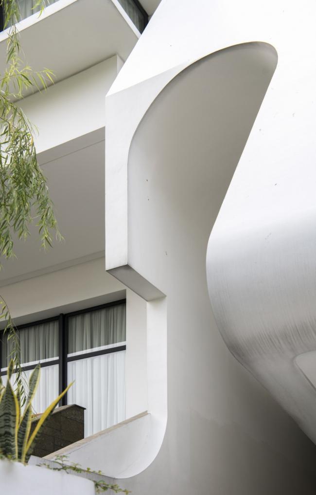 BIM建筑|别有洞天，柔和曲线勾画的纯白雕塑