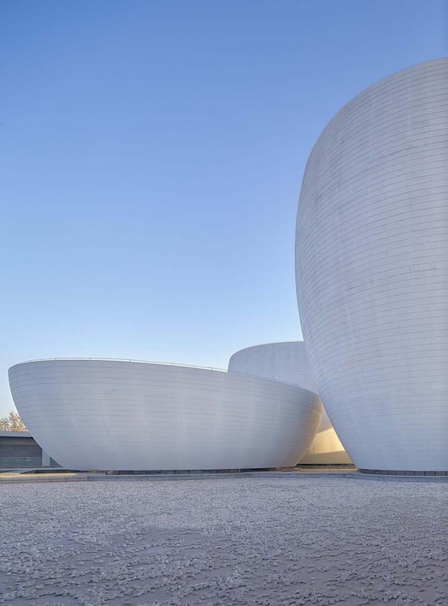 BIM建筑|极简翰墨勾画出的留白：邢窑博物馆 / 言川建筑