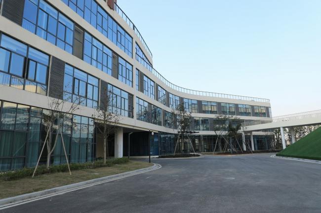 BIM建筑|西塞山前的“白鹭”：上海交年夜教导团体（湖州）帕丁顿双语黉舍 / 思序设计