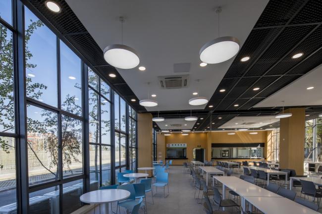 BIM建筑|西塞山前的“白鹭”：上海交年夜教导团体（湖州）帕丁顿双语黉舍 / 思序设计