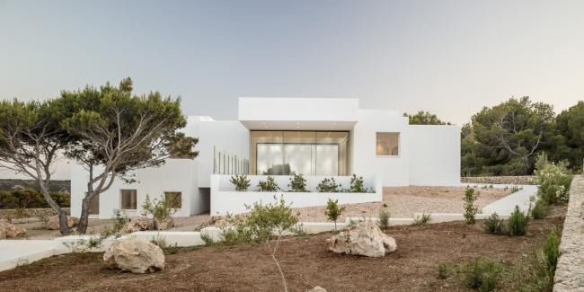 BIM建筑|一览山远海阔！像素化体块堆叠而成的纯白T台别墅