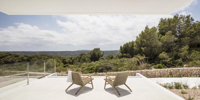 BIM建筑|一览山远海阔！像素化体块堆叠而成的纯白T台别墅