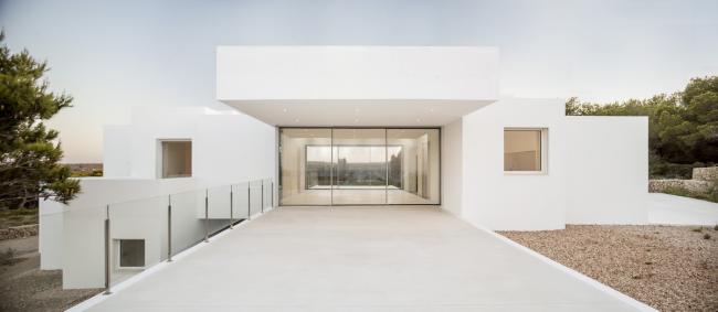 BIM建筑|一览山远海阔！像素化体块堆叠而成的纯白T台别墅