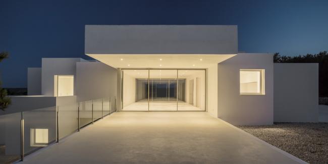 BIM建筑|一览山远海阔！像素化体块堆叠而成的纯白T台别墅