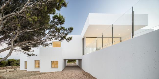 BIM建筑|一览山远海阔！像素化体块堆叠而成的纯白T台别墅