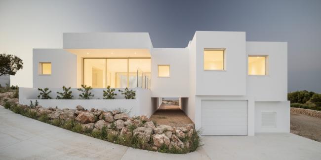 BIM建筑|一览山远海阔！像素化体块堆叠而成的纯白T台别墅