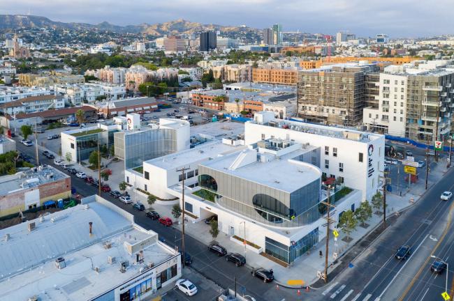 BIM建筑|完善的圆圈，昏黄的动感：对看片子梦工场的洛杉矶 LGBT 中间