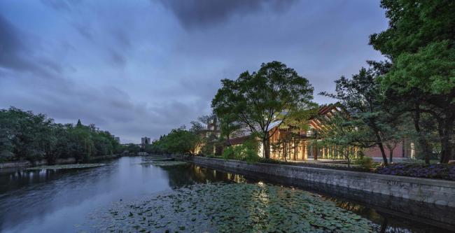 BIM建筑|在记忆与盼望之间：华东师范年夜学丽娃河畔书吧补葺 / 上海日清建筑设计