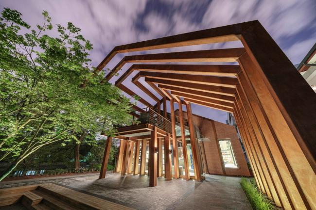 BIM建筑|在记忆与盼望之间：华东师范年夜学丽娃河畔书吧补葺 / 上海日清建筑设计