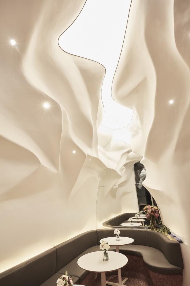 BIM建筑|凝固的海水与游动的珊瑚——Blufish盈科店 / SODA建筑师事务所