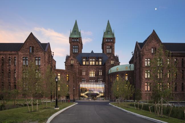 BIM建筑|致敬经典——岁月风化的汗青陈迹：亨利酒店 / Deborah Berke Partners