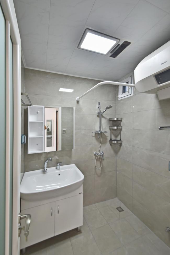 BIM建筑|50㎡的六口之家，胡同年夜杂院里当地居平易近的改良策略 / 清筑建筑