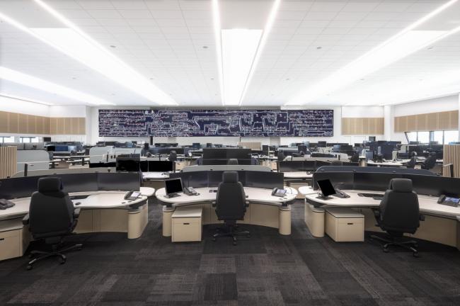 BIM建筑|巨型拱门“支持”下的红砖建筑：悉尼铁路运营中间