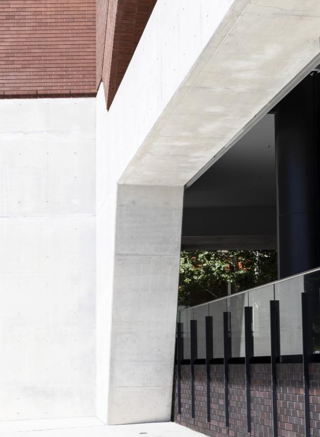 BIM建筑|巨型拱门“支持”下的红砖建筑：悉尼铁路运营中间