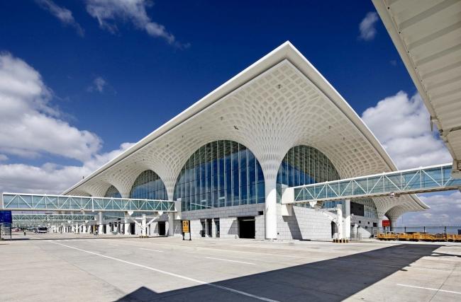 BIM建筑|金色白桦林涌起的连绵的海浪：呼伦贝尔海拉尔机场扩建工程 / 中国建筑设计院一合建筑设计研讨中间U10