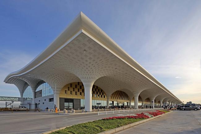 BIM建筑|金色白桦林涌起的连绵的海浪：呼伦贝尔海拉尔机场扩建工程 / 中国建筑设计院一合建筑设计研讨中间U10