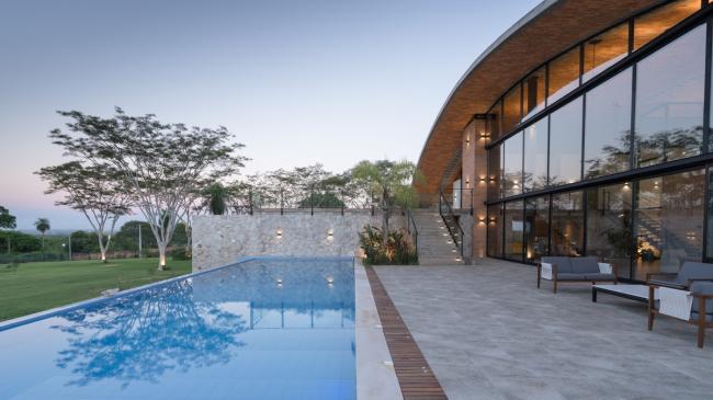 BIM建筑|如羽翼般轻轻睁开，护一方阴凉：年夜屋盖室第