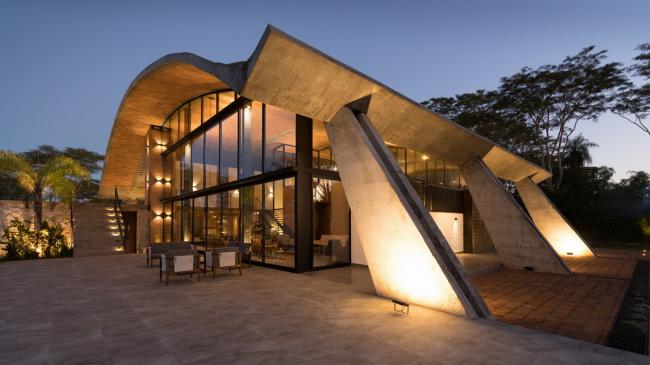 BIM建筑|如羽翼般轻轻睁开，护一方阴凉：年夜屋盖室第