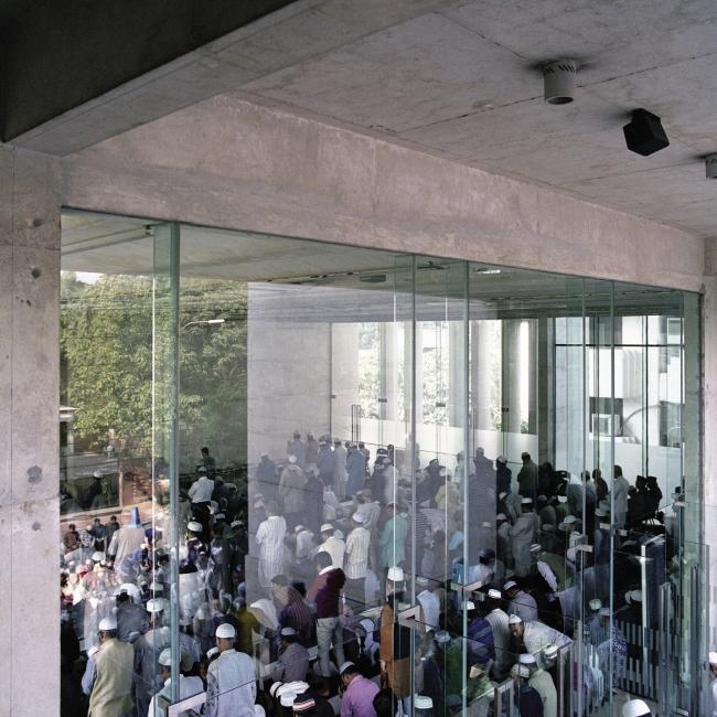 BIM建筑|垂直镂空，立体组成：达卡白色清真寺