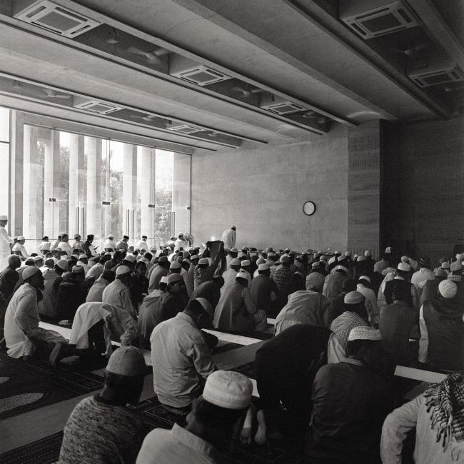 BIM建筑|垂直镂空，立体组成：达卡白色清真寺