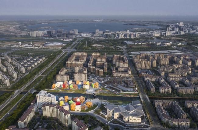 BIM建筑|老集市的味道，儿时记忆里的颜色：上海临港新城社区贸易中间 / 上海中房建筑设计