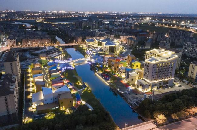 BIM建筑|老集市的味道，儿时记忆里的颜色：上海临港新城社区贸易中间 / 上海中房建筑设计