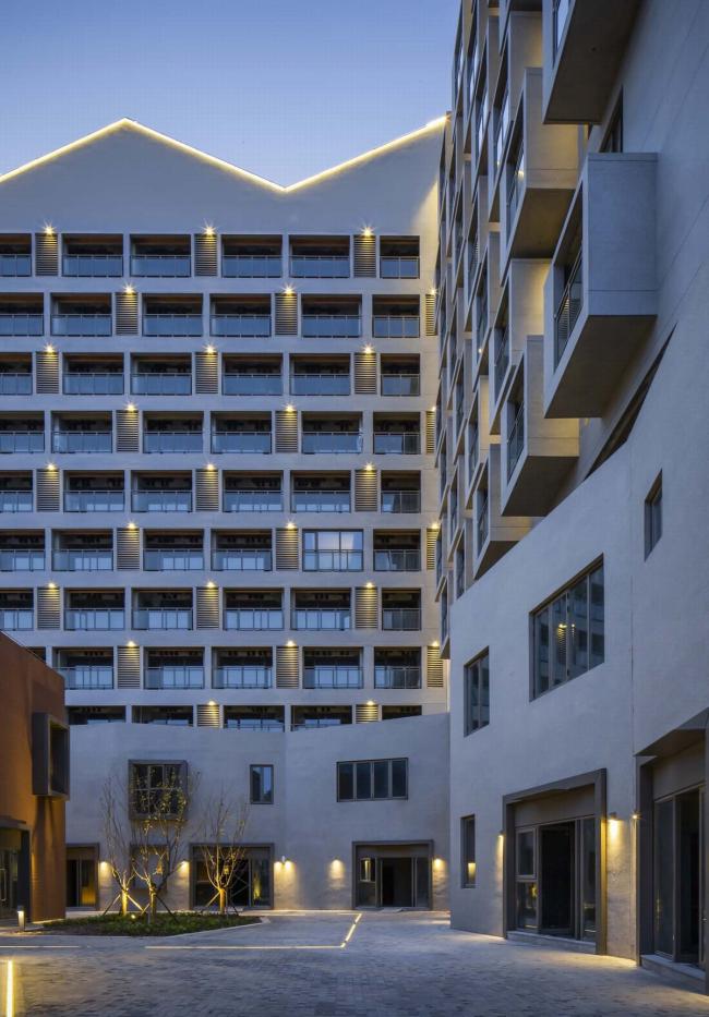 BIM建筑|老集市的味道，儿时记忆里的颜色：上海临港新城社区贸易中间 / 上海中房建筑设计