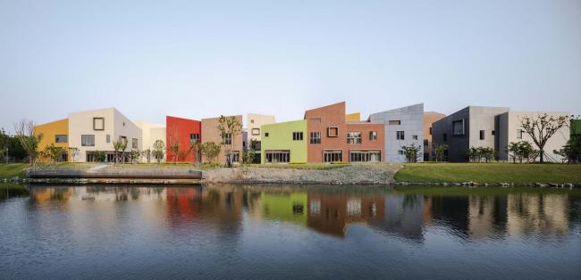 BIM建筑|老集市的味道，儿时记忆里的颜色：上海临港新城社区贸易中间 / 上海中房建筑设计