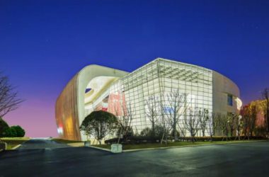 BIM建筑|宛若晶莹剔透的灯笼花瓣包裹花蕊：重庆房地产职业学院藏书楼 / 湃昂国际建筑设计参谋-BIM建筑网