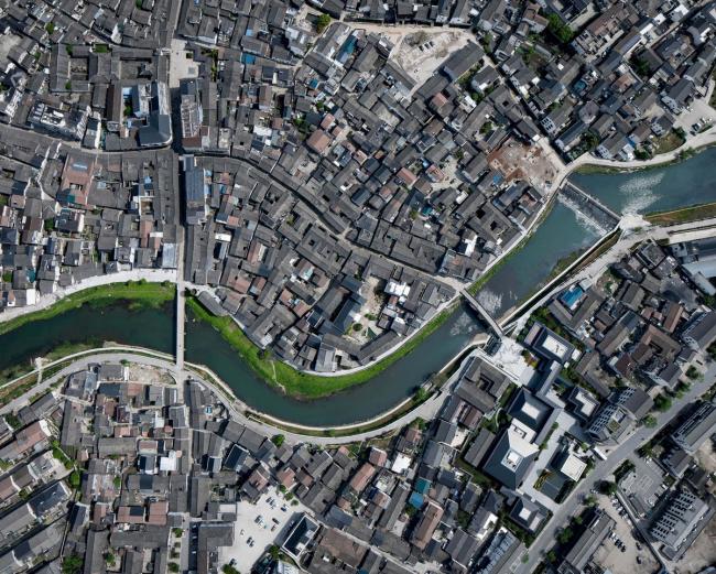 BIM建筑|青石古镇，缕缕乡愁：枫桥经验摆设馆 / 浙江年夜学建筑设计研讨院建筑九院