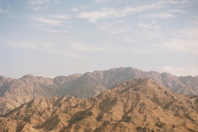 BIM建筑|原始朴素，融进升沉的沙丘景不雅：Ayla高尔夫俱乐部